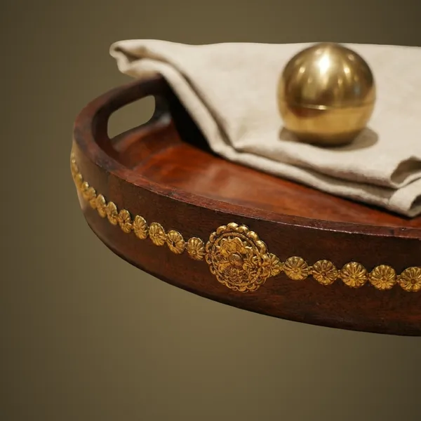 Wdn_Round_Tray_Brass_Ftd