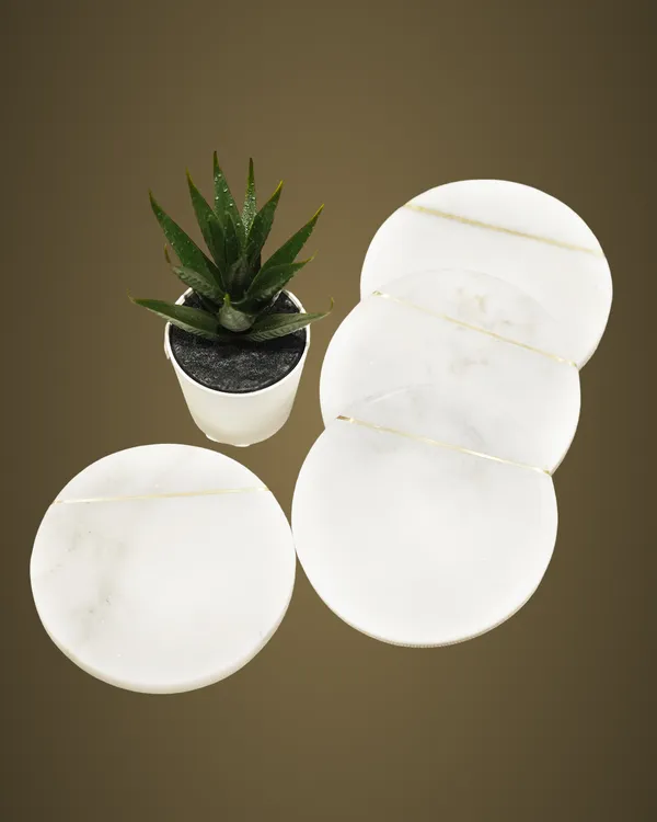 CS02_White_Marble_Coasters_w/brass_inlay_S/4
