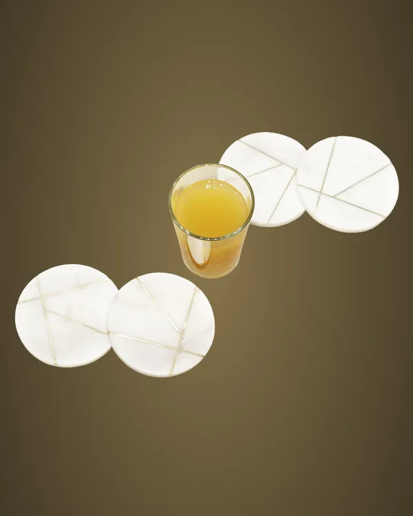 CS0109_White_Marble_Coasters_w/brass_inlay_S/4