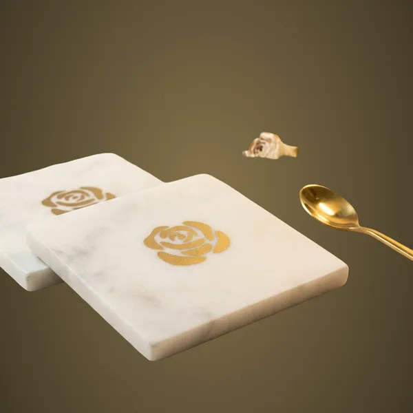 CS112_White_Marble_Coasters_w/brass_inlay_S/4