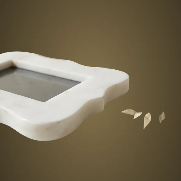 PF13_A_White_Marble_Photo_Frame_7x9"