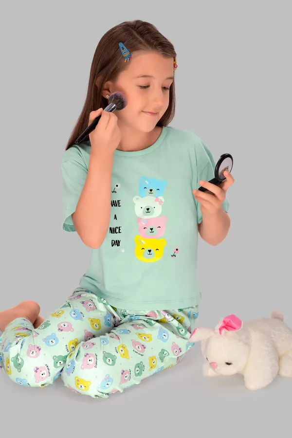 Green_Cotton_Twinning_Top_Pajama_Set_For_Moms
