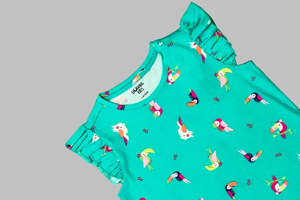 Colourful_Parrot_Shorts_Set_For_Girls
