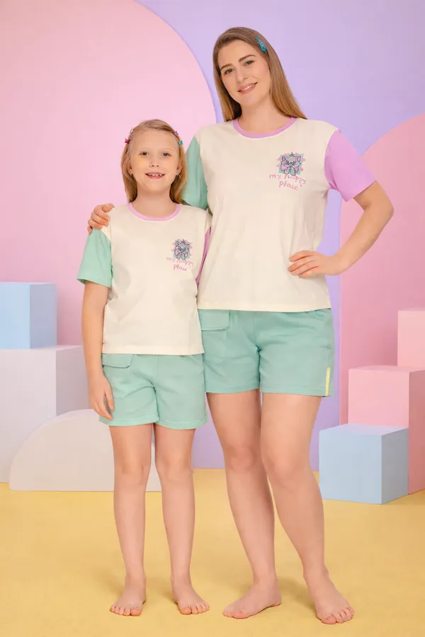 Off_White_Cotton_Twinning_Top_Shorts_Set_For_Moms