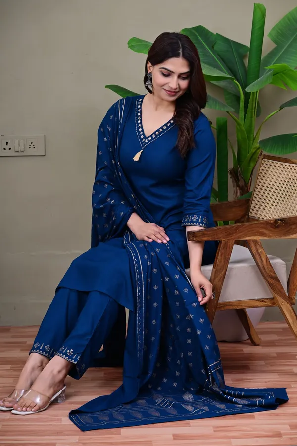 Maroon_And_Dark_Blue_Viscose_Rayon_Embroidered_V_Neck_Straight_Kurta_Pyjama_And_Dupatta_For_Women_And_Girls_|_Pack_Of_2