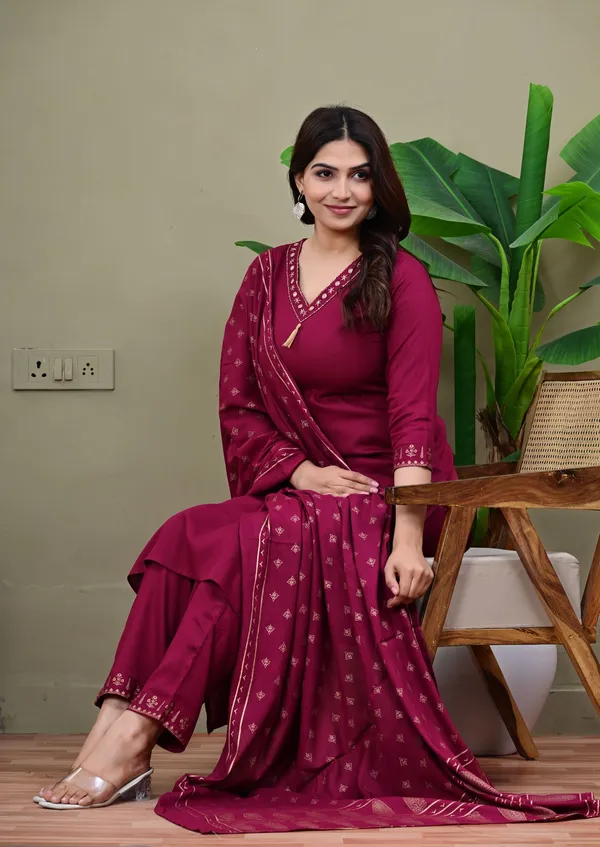 Maroon_Viscose_Rayon_Embroidered_V_Neck_Straight_Kurta_Pyjama_And_Dupatta_For_Women_And_Girls