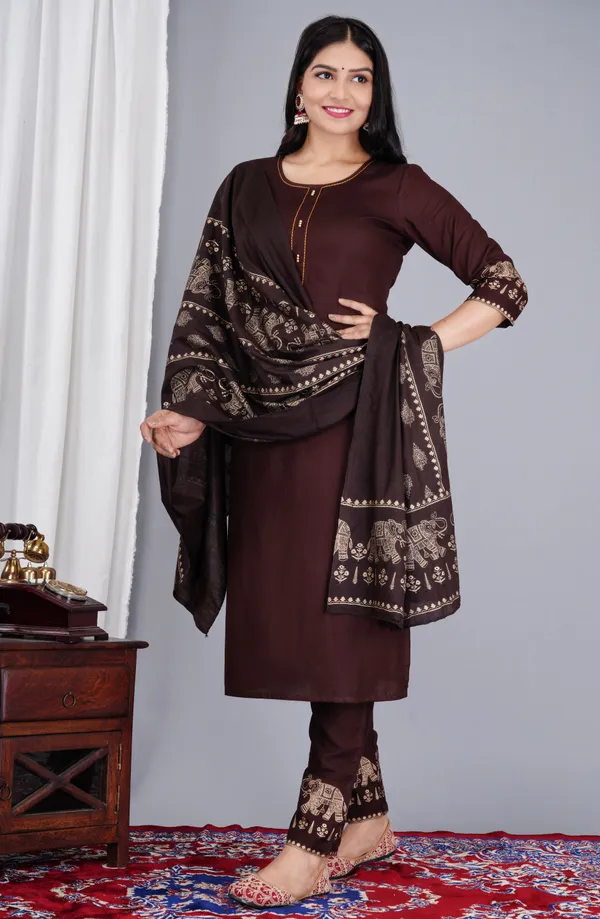 Brown_And_Blue_Viscose_Rayon_Printed_Round_Neck_A-Line_Kurta_Pyjama_And_Dupatta_For_Women_And_Girls_|_Pack_Of_2