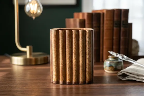 Handcrafted_Fluted_Mango_Wood_Cutlery_Stand_Honey_Finish
