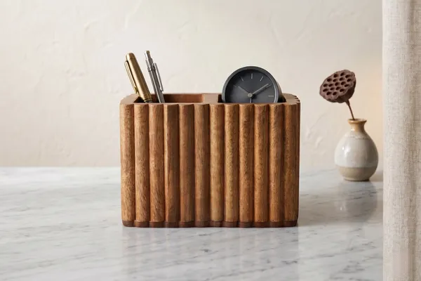 Handcrafted_Fluted_Mango_Wood_2_Partition_Cutlery_Stand_Honey_Finish