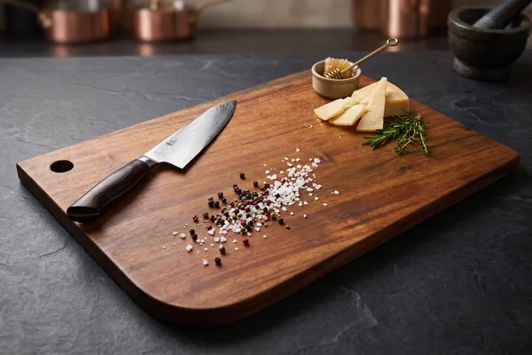Eco_Living_Essentials_Combo_Chronos_Acacia_Board_Neem_Grooming_Kit
