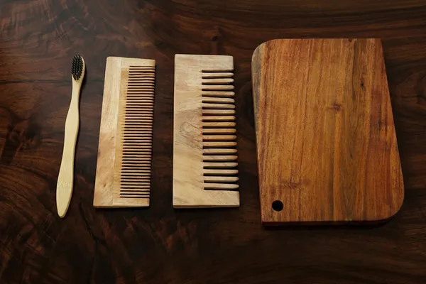 Eco_Living_Essentials_Combo_Chronos_Acacia_Board_Neem_Grooming_Kit