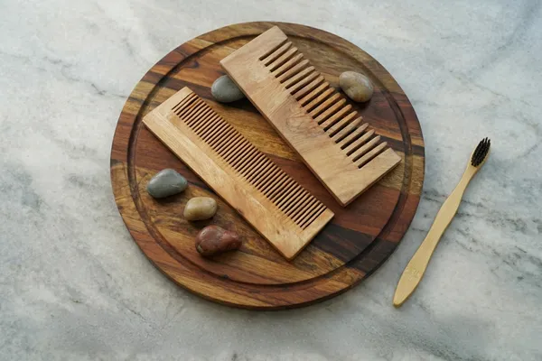 Eco_Living_Essentials_Combo_Round_Acacia_Chronos_Board_Neem_Grooming_Kit
