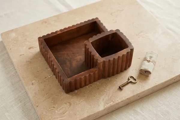 Hosting_Organization_Combo_Fluted_Acacia_Tray_Cutlery_Stand
