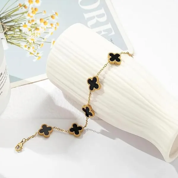 Anti_Tarnish_Bracelet_for_Women_Stylish_|_Stainless_Steel_Bracelet_for_Woman_|_Fashion_Jewellery_for_Women_Aesthetic_Accessories_for_Girls_Chain_Bracelet_Gold