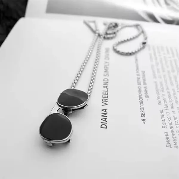 Unique_Chasma_Silver_And_Black_Alloy_Locket_Set_For_Men_&_Woman