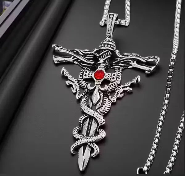 Silver_Alloy_Locket_For_Men
