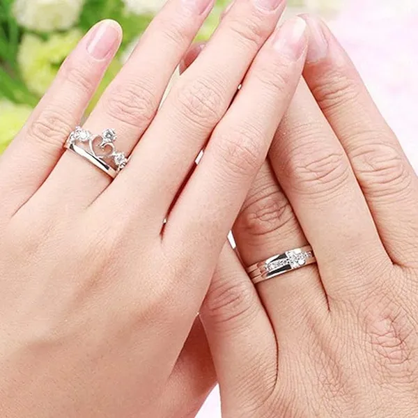 Pack_Of_2__Premium_Shiny_Silver_Twisted_Design_Couple_Ring_Set_-_Elegant_His_&_Hers_Matching_Bands_with_Crystal_Accents,_Perfect_for_Wedding,_Engagement_&_Anniversary_Silver_Alloy_Ring_For_Women