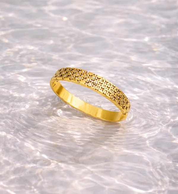 Gold_Plated_Stainless_Steel_Textured_Bracelet_For_Women