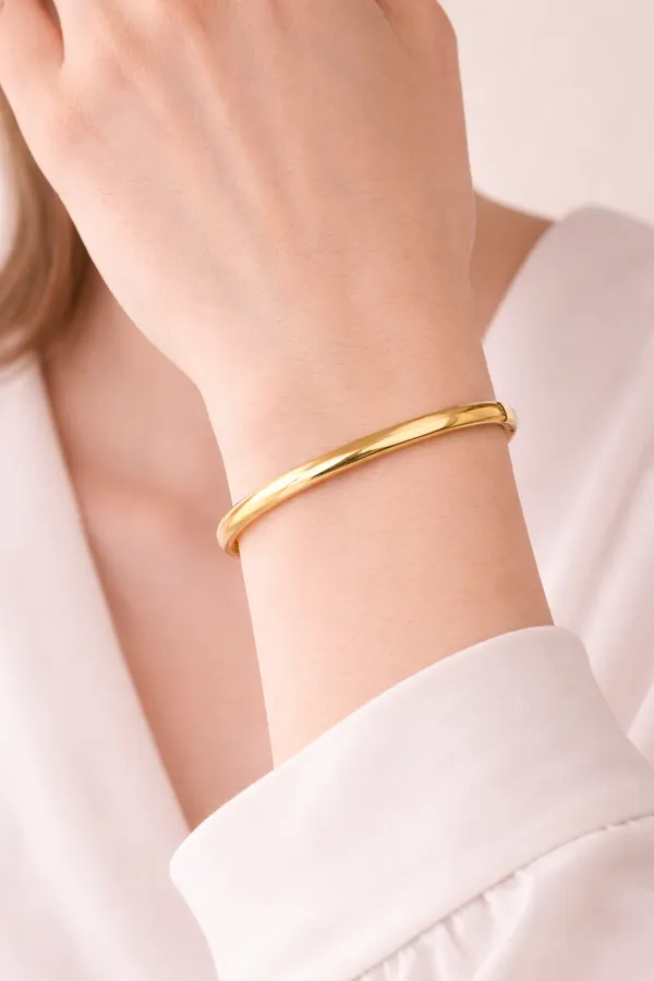 Gold_Plated_Stainless_Steel_Minimal_Luxe_Bangle_Bracelet_For_Women