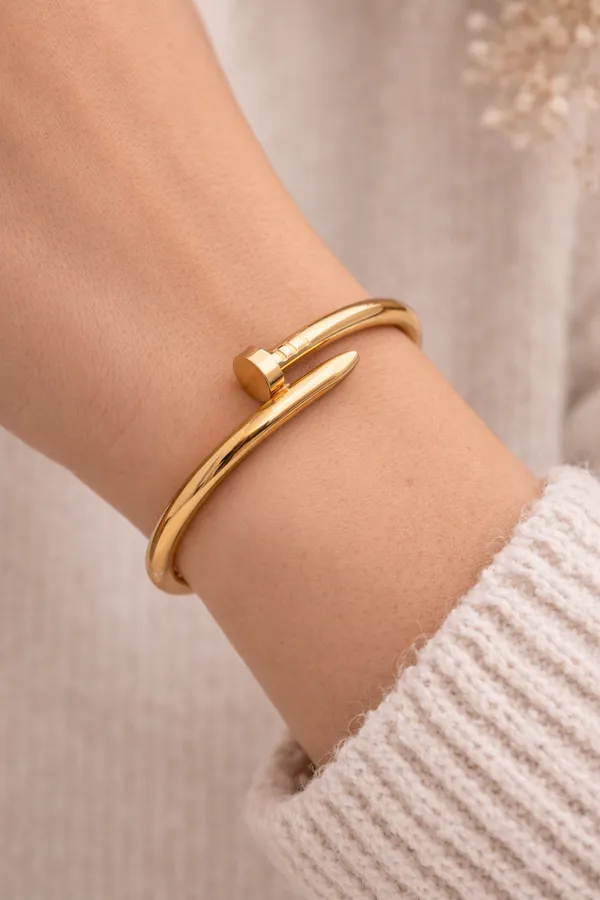 Gold_Plated_Stainless_Steel_Minimalist_Bar_Bangle_Bracelet_For_Women
