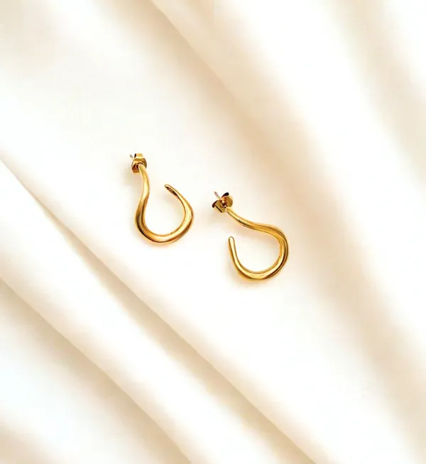 Gold_Plated_Stainless_Steel_Teardrop_Hoop_Earrings_For_Women