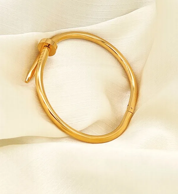 Gold_Plated_Stainless_Steel_Minimalist_Bar_Bangle_Bracelet_For_Women