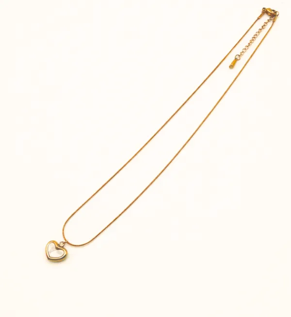Gold_Plated_Stainless_Steel_Mother_Of_Pearl_Heart_Pendant_For_Women