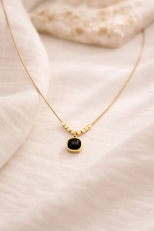Midnight_Square_Gold_Pendant