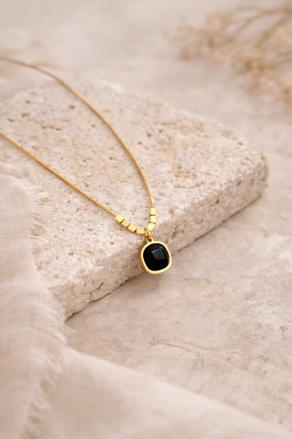 Midnight_Square_Gold_Pendant