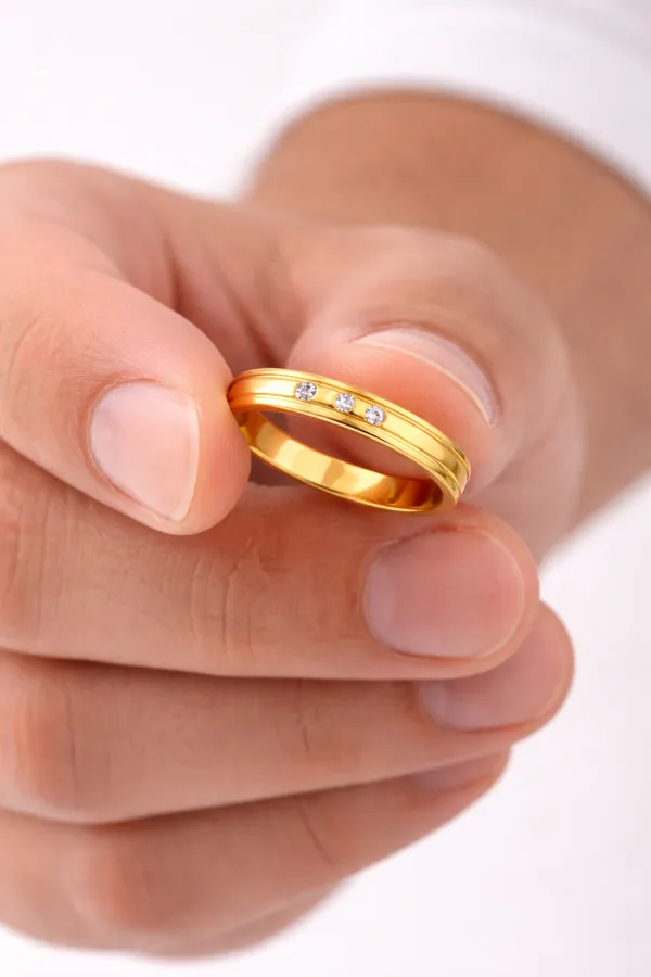 Gold_Plated_Stainless_Steel_Minimal_Stone_Accent_Ring_For_Men