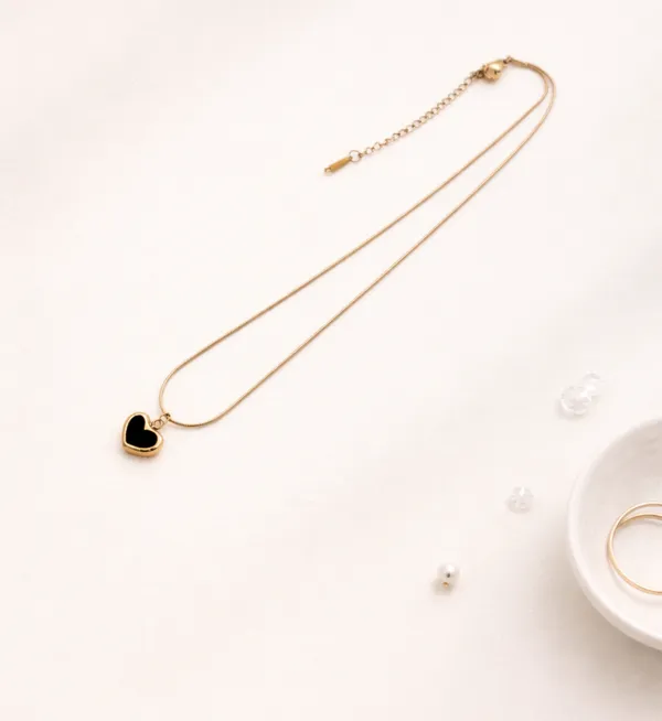 Gold_Plated_Stainless_Steel_With_Black_Heart_Pendant_For_Women