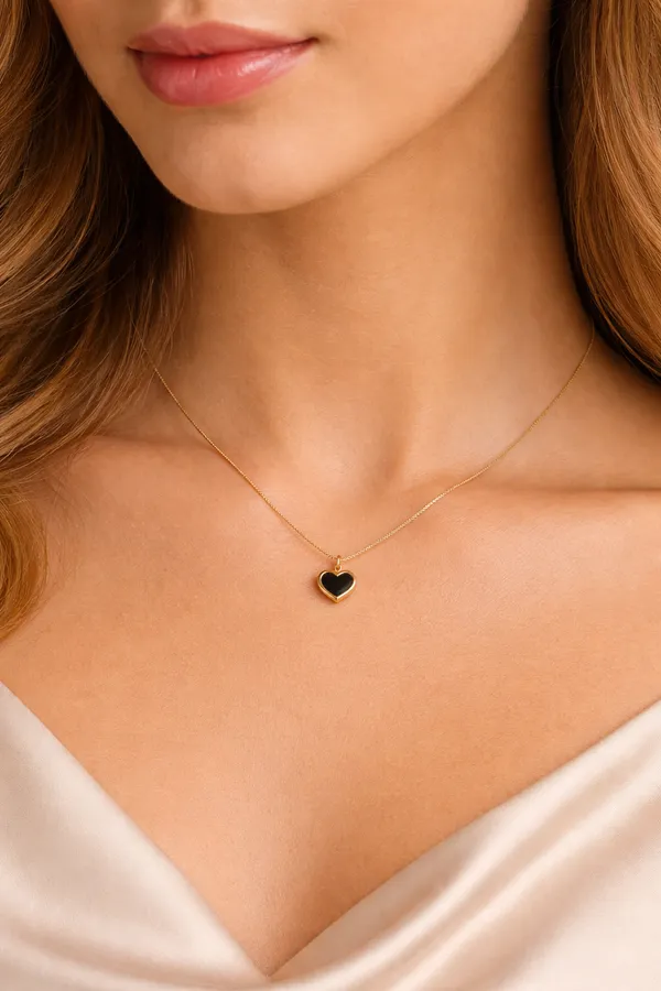 Gold_Plated_Stainless_Steel_With_Black_Heart_Pendant_For_Women