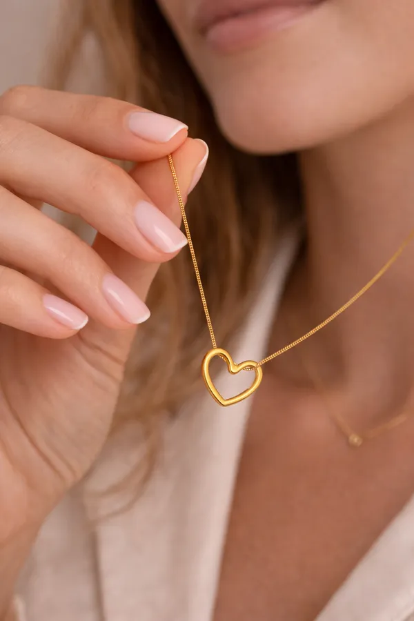 Hollow_Heart_Gold_Pendant