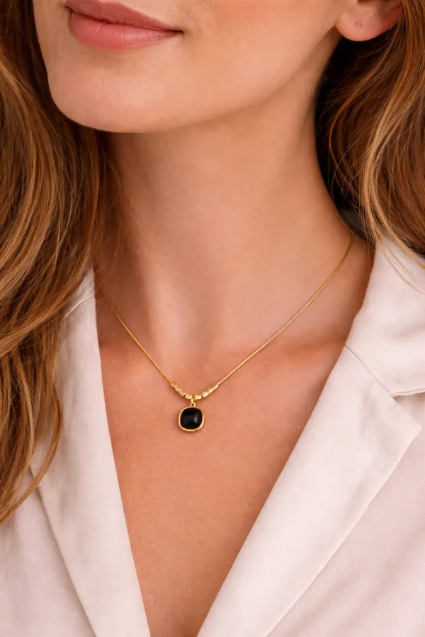 Midnight_Square_Gold_Pendant
