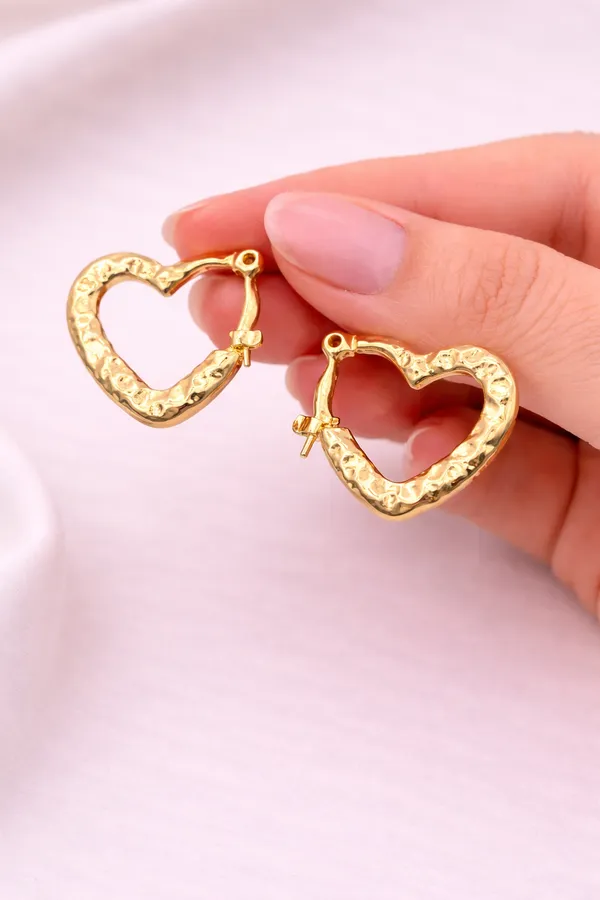 Textured_Heart_Gold_Hoop_Earrings