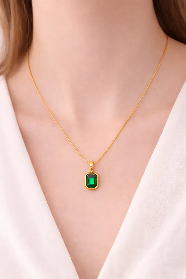 Gold_Plated_Stainless_Steel_Emerald_Cut_Green_Stone_Pendant_For_Women
