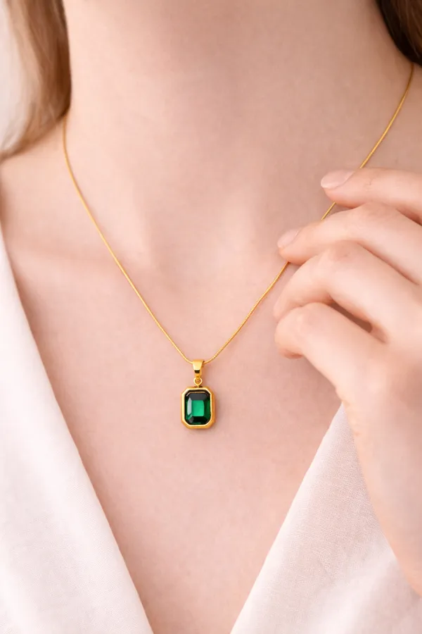 Gold_Plated_Stainless_Steel_Emerald_Cut_Green_Stone_Pendant_For_Women