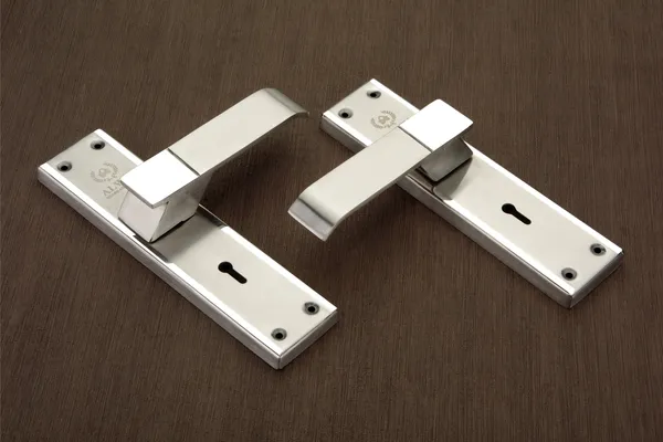 Stainless_Steel_Home_Lock_Set_For_Main_Doors