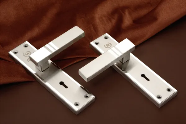 Stainless_Steel_Home_Lock_Set_For_Main_Doors