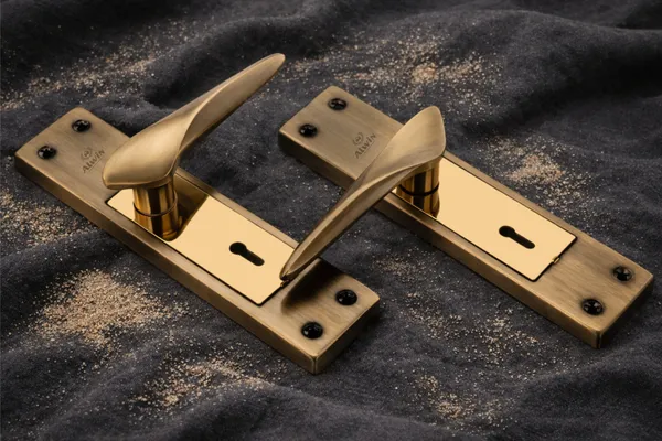 Iron_Home_Lock_Set_For_Main_Doors