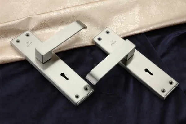 Stainless_Steel_Home_Lock_Set_For_Main_Doors