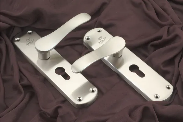 Iron_Home_Lock_Set_For_Exterior_Doors