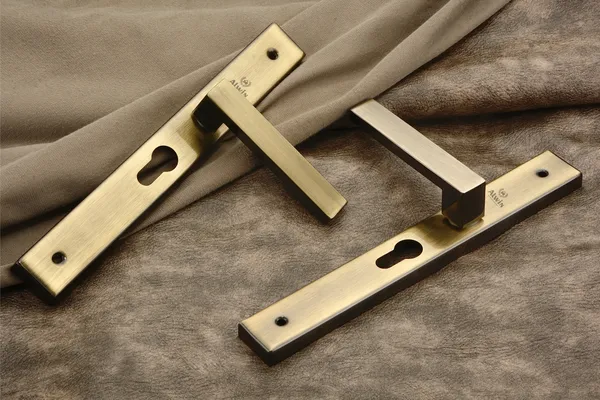 Stainless_Steel_Home_Lock_Set_For_Main_Doors