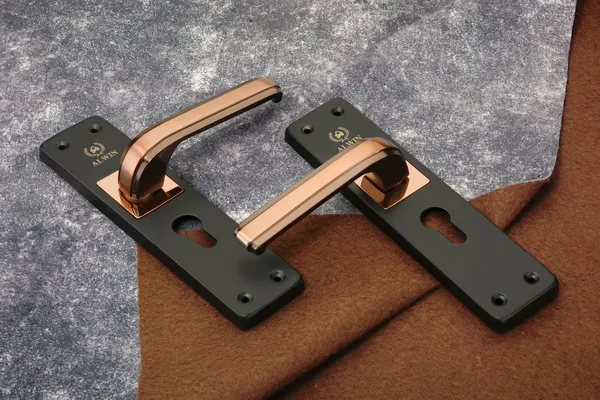 Iron_Home_Lock_Set_For_Bedroom_Doors