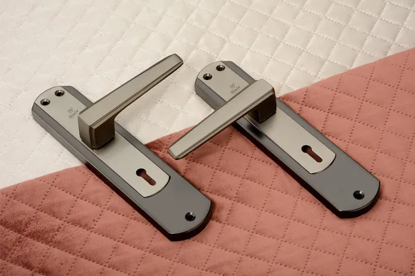 Iron_Home_Lock_Set_For_Main_Doors
