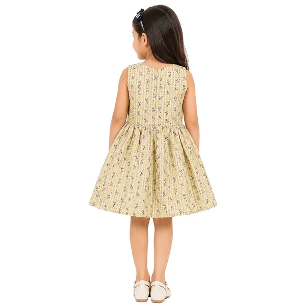 Yellow_Floral_Print_Sleeveless_Fit_&_Flare_Dress_with_Black_Flower_Appliqu√©
