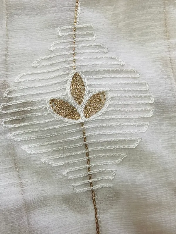 Off_White_Kota_Doria_Dupatta_With_White_Thread_Gold_Zari_Leaf_Embroidery