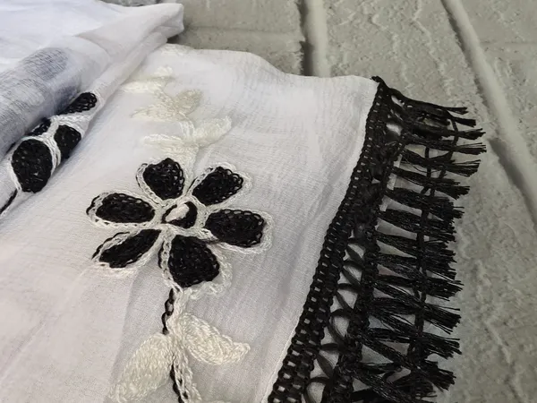 Black_White_Floral_Embroidered_Georgette_Dupatta_With_Tassel_Border