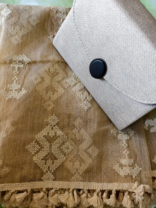Combo_of_Clutch_and_Handcrafted_Beige_Embroidered_Dupatta_With_Coordinated_Clutch_Bag