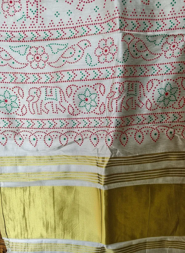 Cream_Bandhani_Printed_Dupatta_With_Traditional_Red_Green_Dot_Work